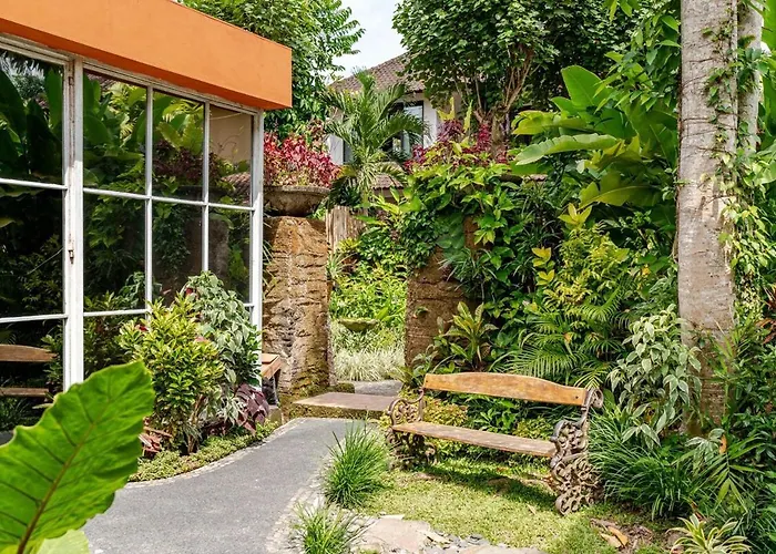 Villa Shiva Peaceful Garden Loft Walk To Alchemy Yoga Ubud