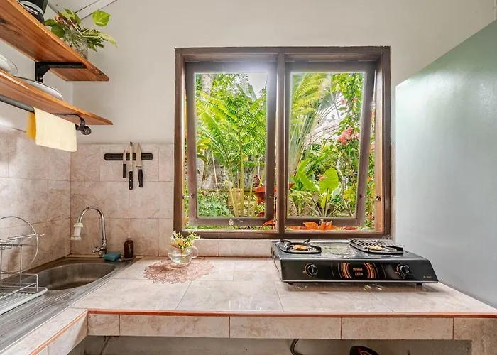 Villa Shiva Peaceful Garden Loft Walk To Alchemy Yoga Ubud