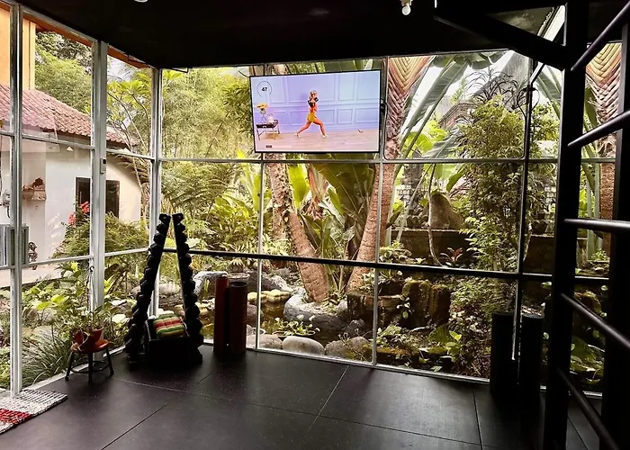 Villa Shiva Peaceful Garden Loft Walk To Alchemy Yoga *
