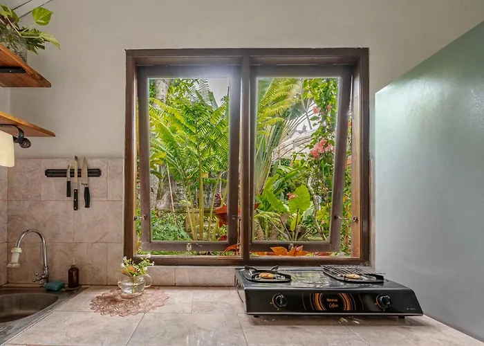 Shiva Peaceful Garden Loft Walk To Alchemy Yoga Ubud