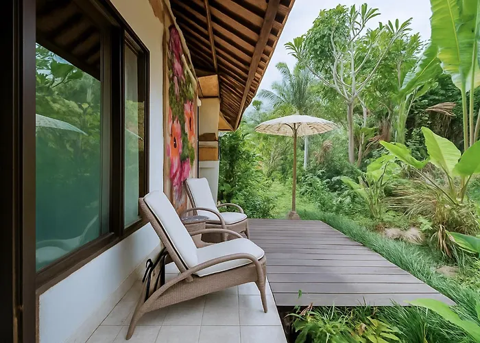 Shiva Peaceful Garden Loft Walk To Alchemy Yoga Ubud