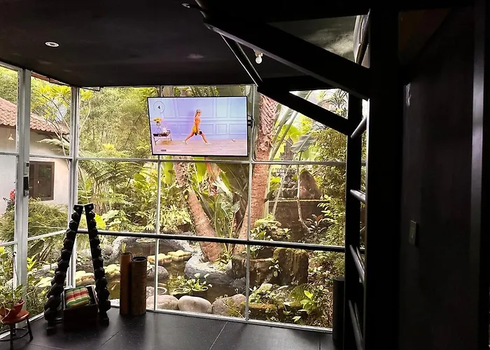 Shiva Peaceful Garden Loft Walk To Alchemy Yoga Villa