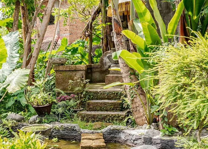 Villa Shiva Peaceful Garden Loft Walk To Alchemy Yoga Ubud