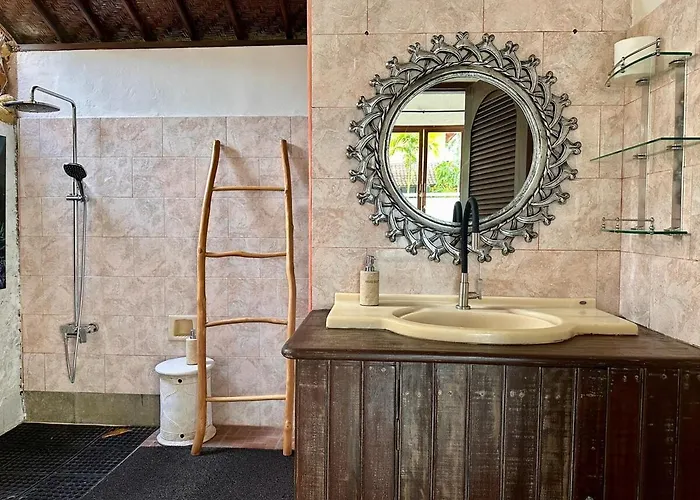 Villa Shiva Peaceful Garden Loft Walk To Alchemy Yoga